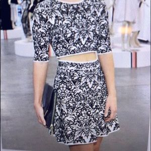 BCBG MAX AZRIA A-line Black and White Skirt Sz XS